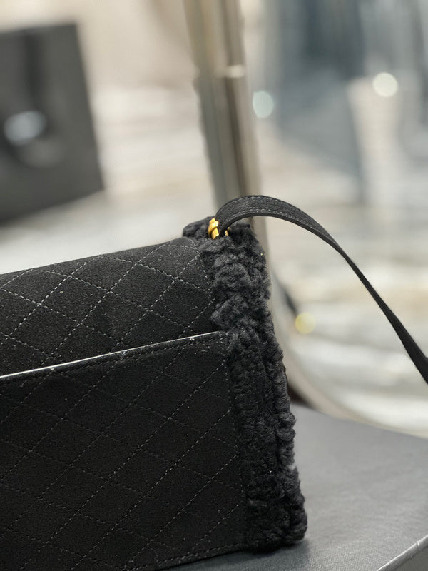 Amelia - YSL Bag - 3934