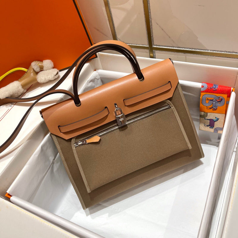 Amelia - HMS Bags - 1702