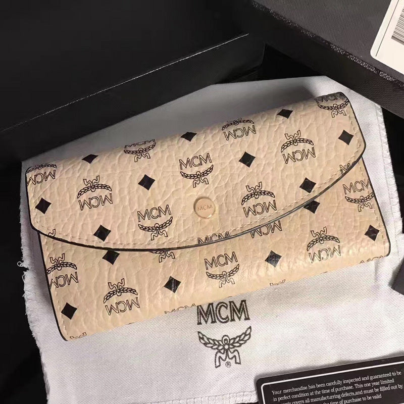 Amelia - MQM Wallets - 058