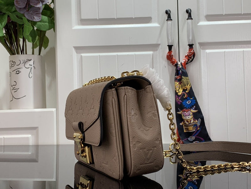 Fashion Lu-Vi bags - 3532