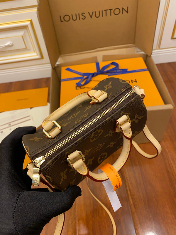 Fan Fashion Lu-Vi bags - 17237