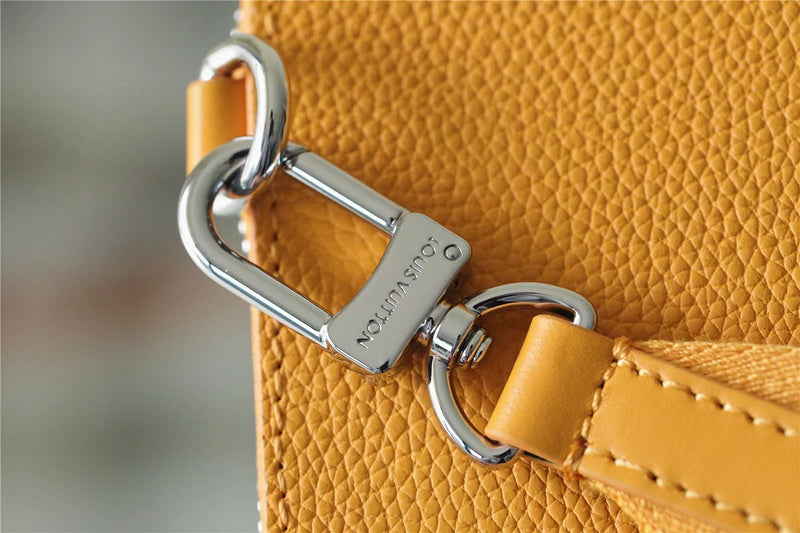 Fan Fashion Lu-Vi bags - 9975