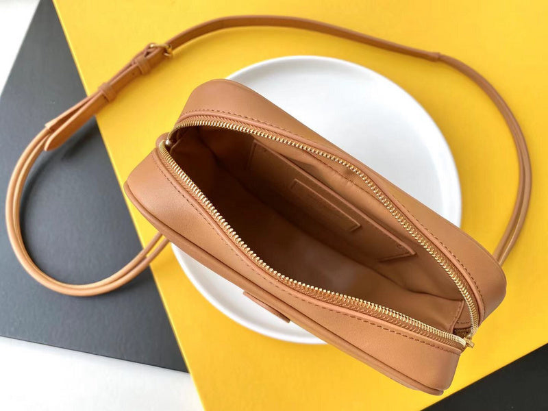 Amelia - YSL Bag - 3685