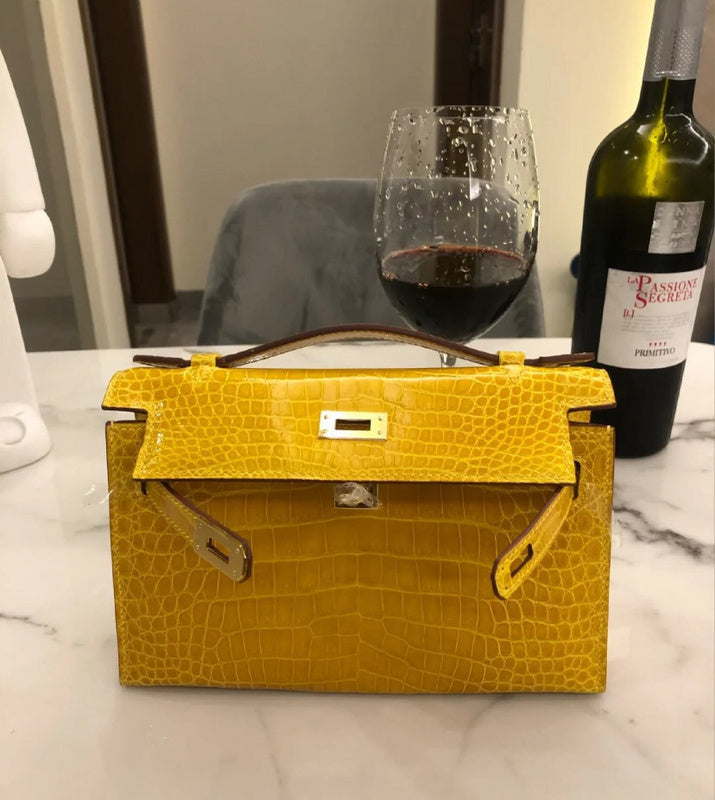 Amelia - HMS Bags - 1637