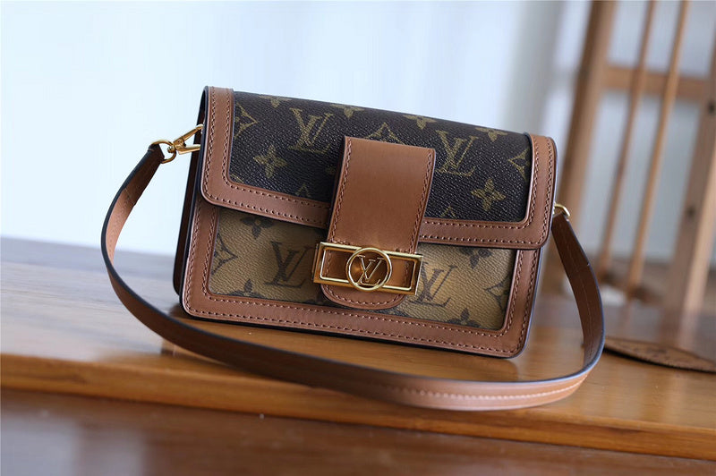 Fan Fashion Lu-Vi bags - 8137
