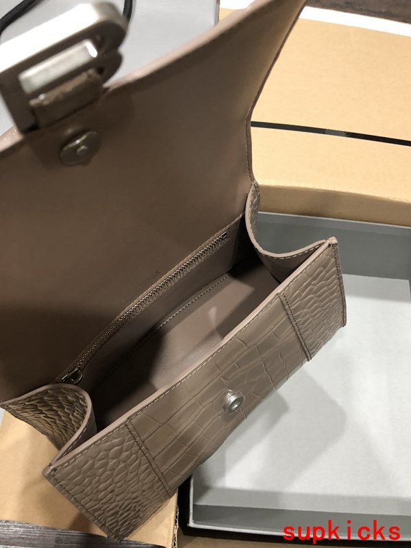 Amelia- BG Hourglass Bags - 106