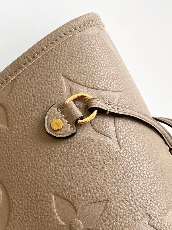 Fan Fashion Lu-Vi Bags - 16816