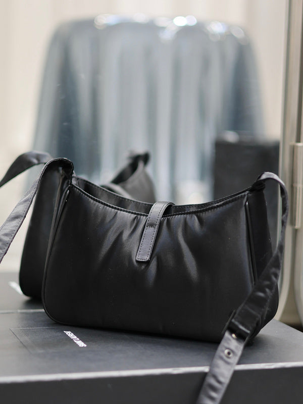 Amelia - YSL Bag - 1928