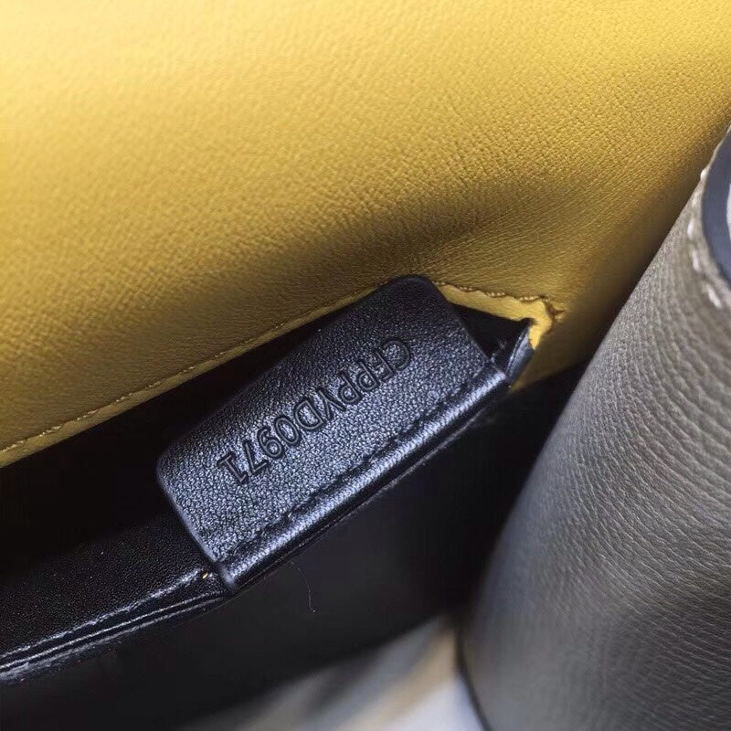 Burberry Bags - Bagsattire   735