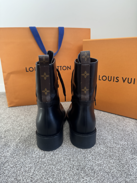 Louis Vuitton Metropolis Flat Ranger Boots