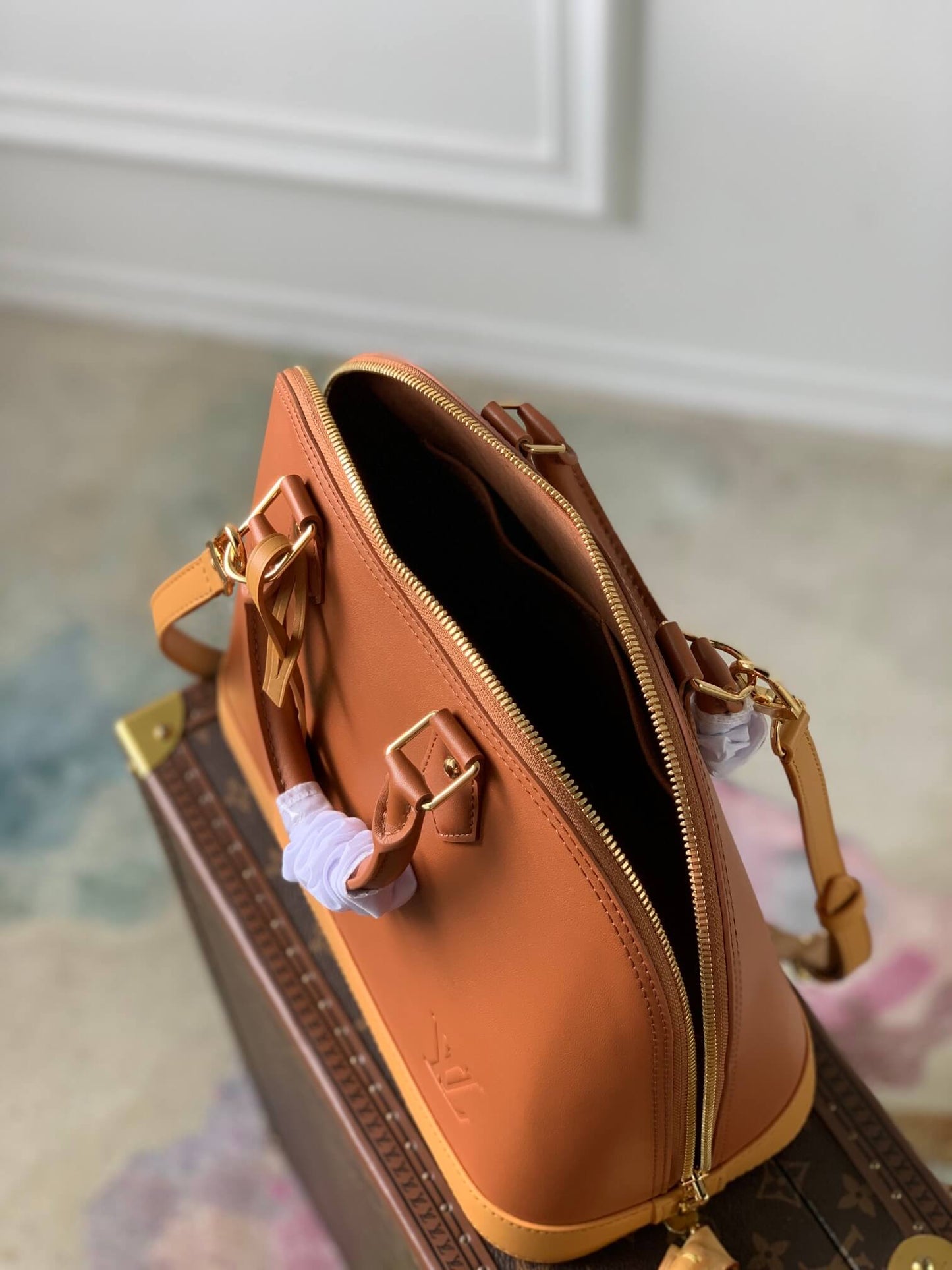 M91611 ALMA PM Full Leather brown handbag