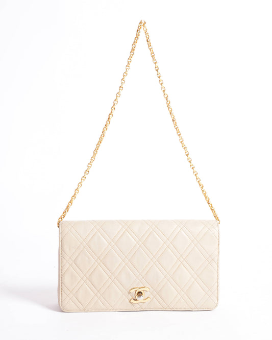 Chanel classic 22 cc logo chain shoulder bag