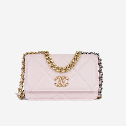 Chanel 19 WOC