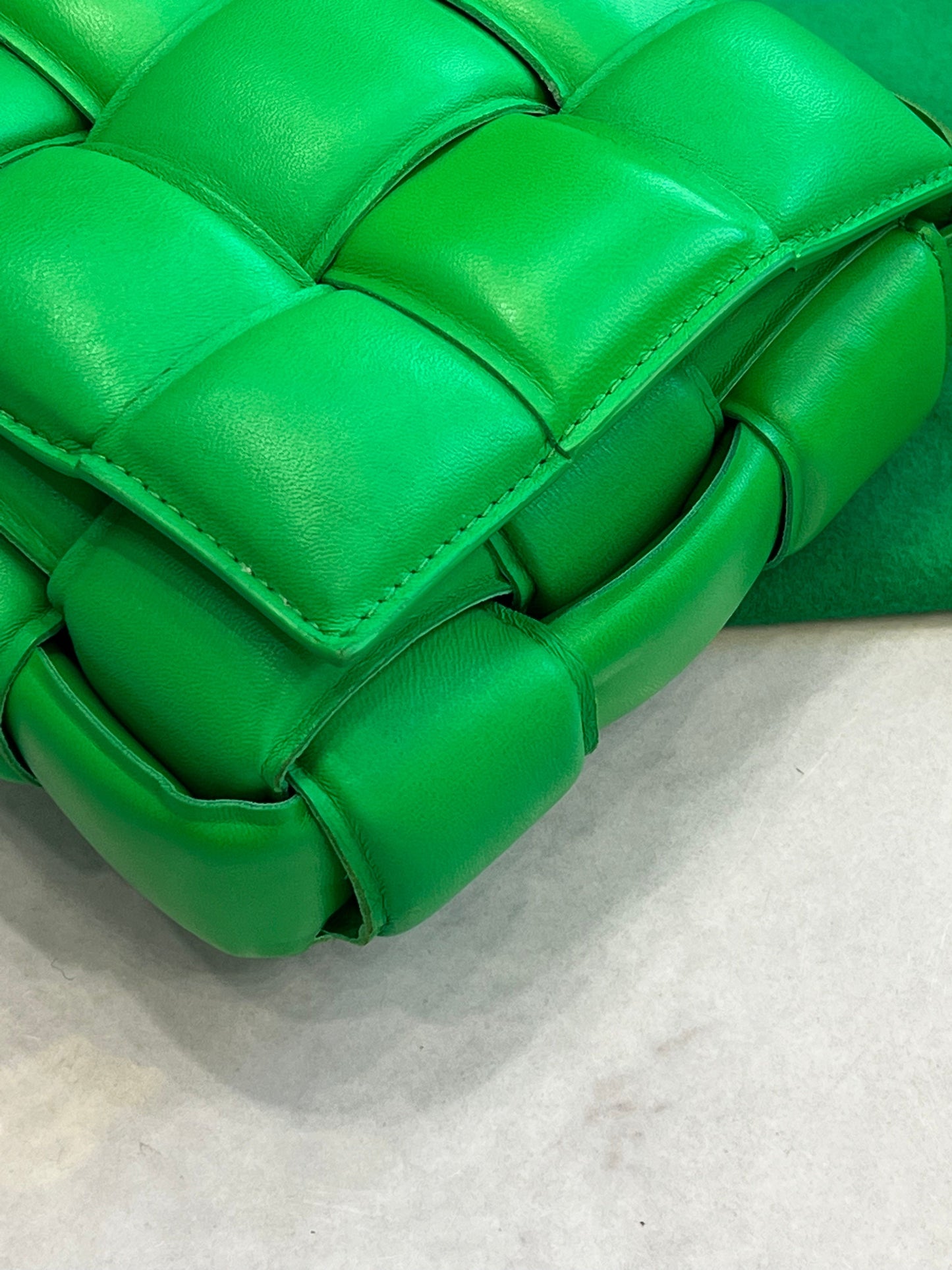 B - V PADDED CASSETTE BAG
