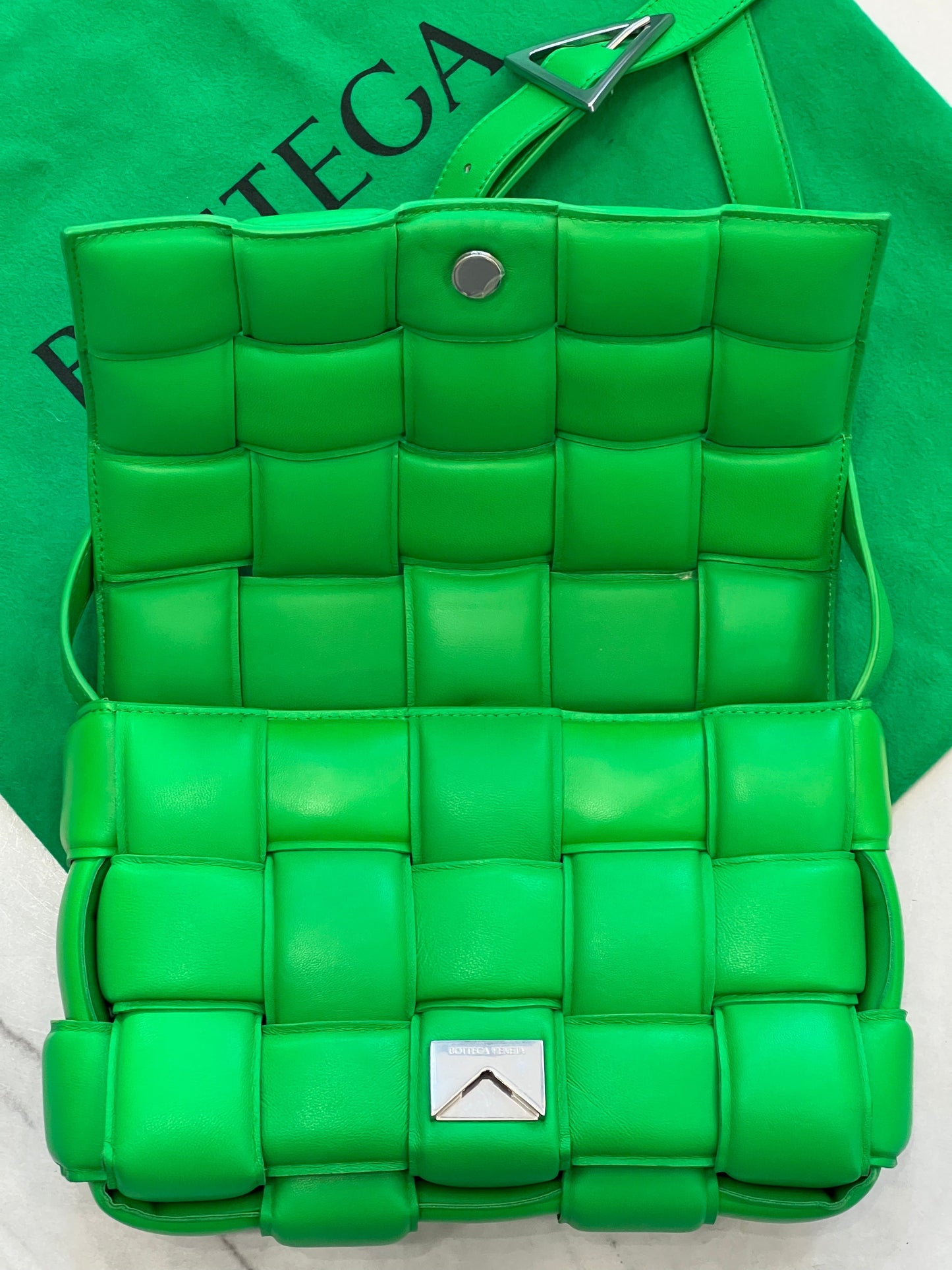 B - V PADDED CASSETTE BAG