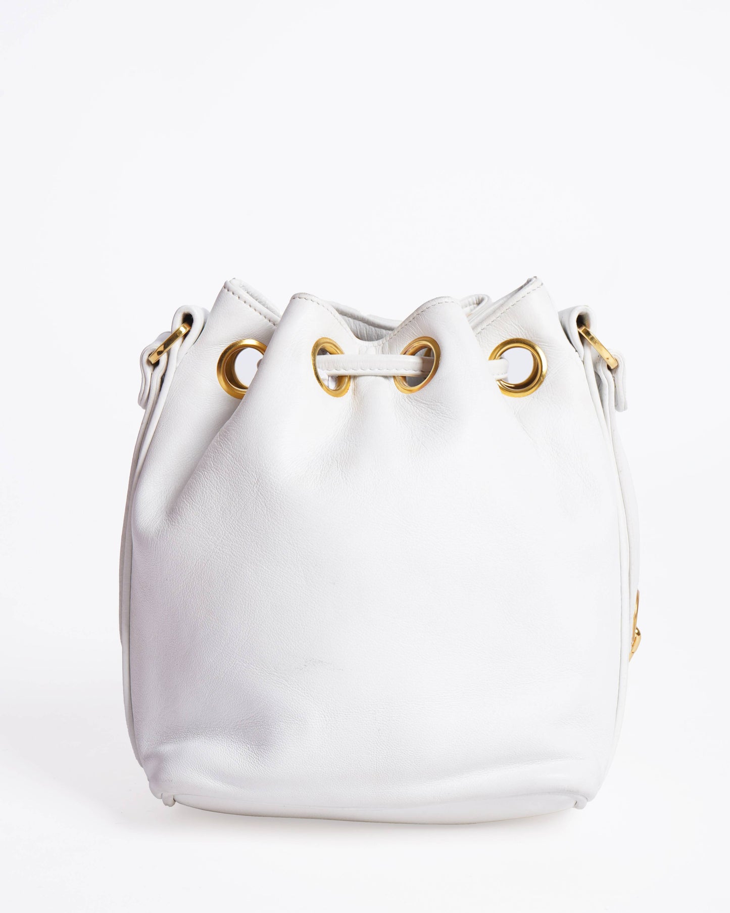 Chanel 1990's   labmskin bucket bag