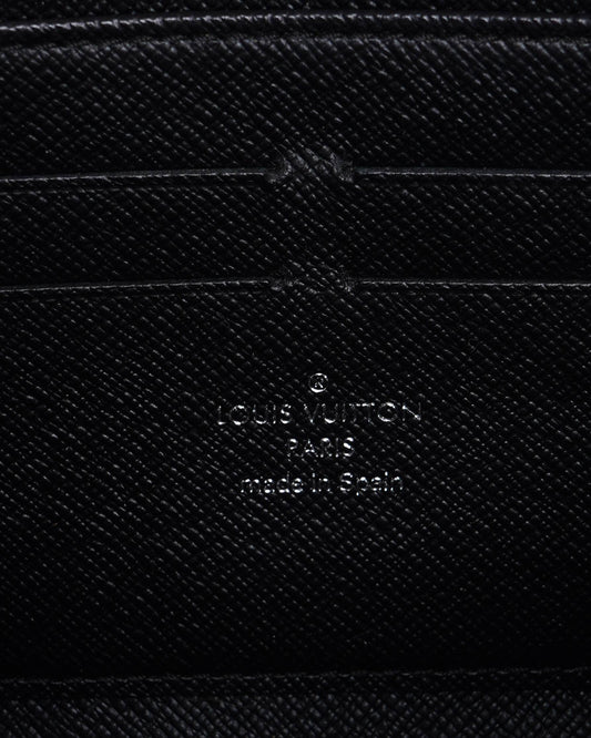 Louis Vuitton EPI zippy wallet in Black