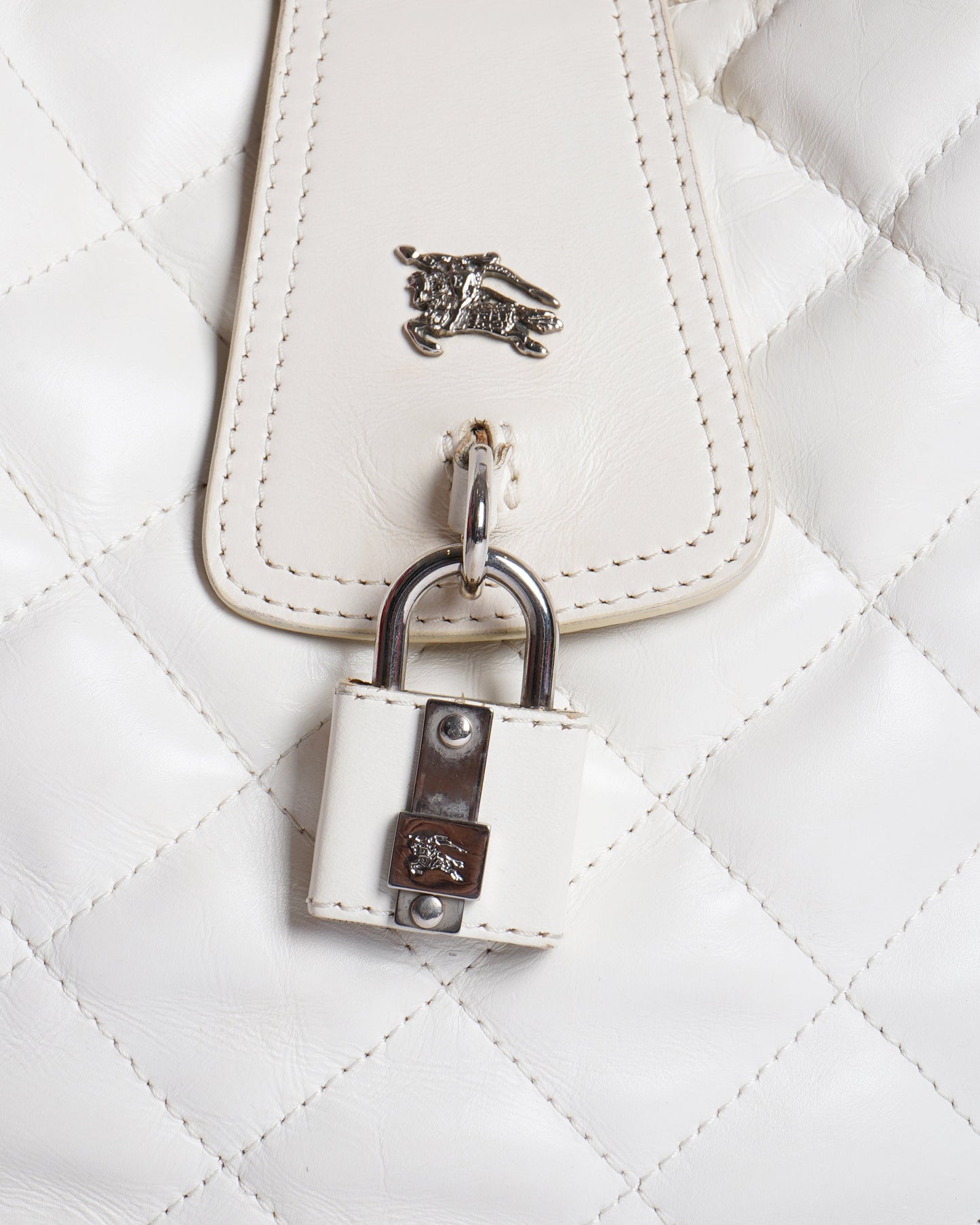 Burberry  White quilted leather brook hobo bag