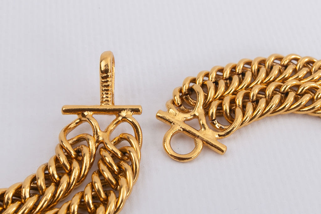 Collier court en métal doré Chanel 1980s