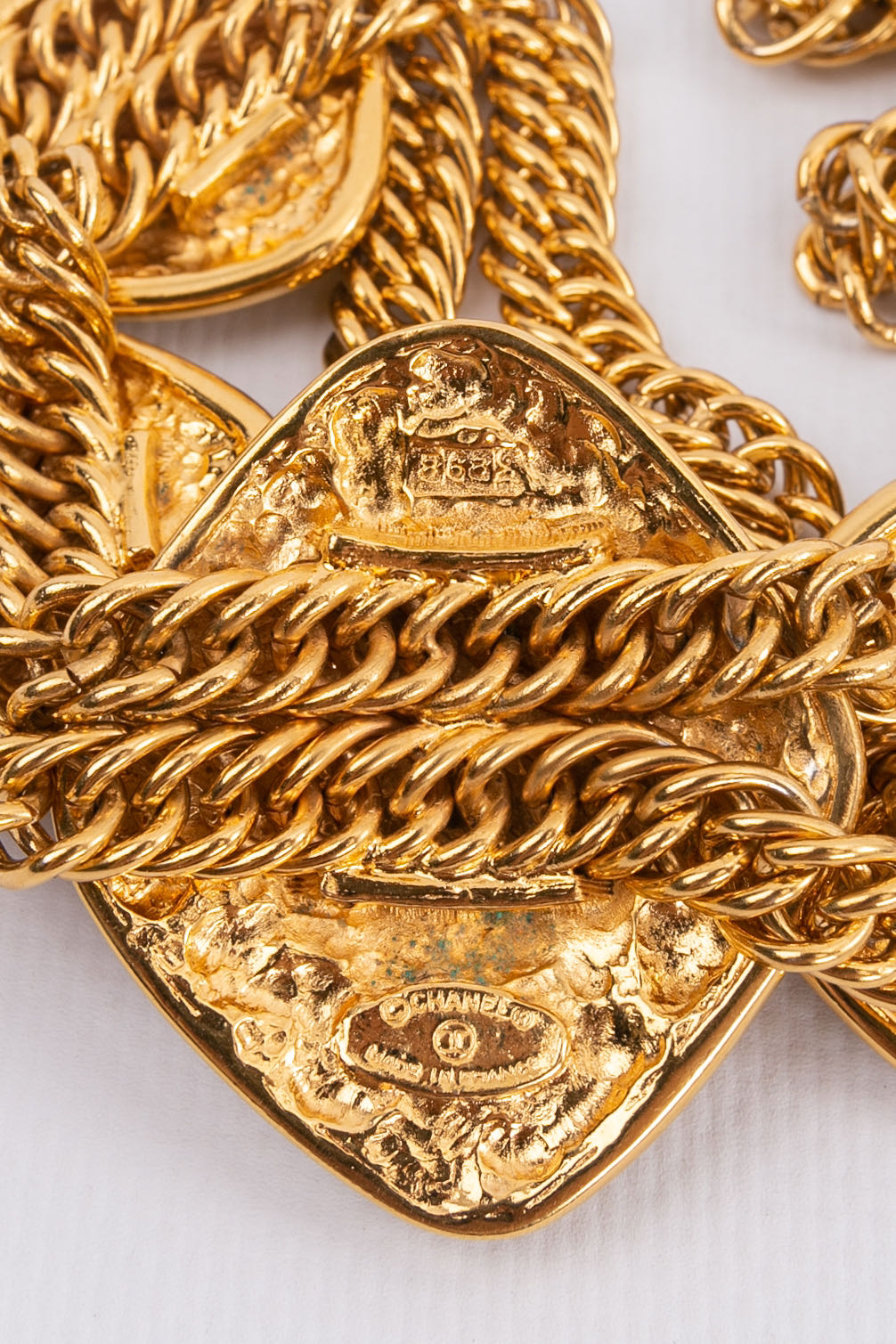 Collier court en métal doré Chanel 1980s