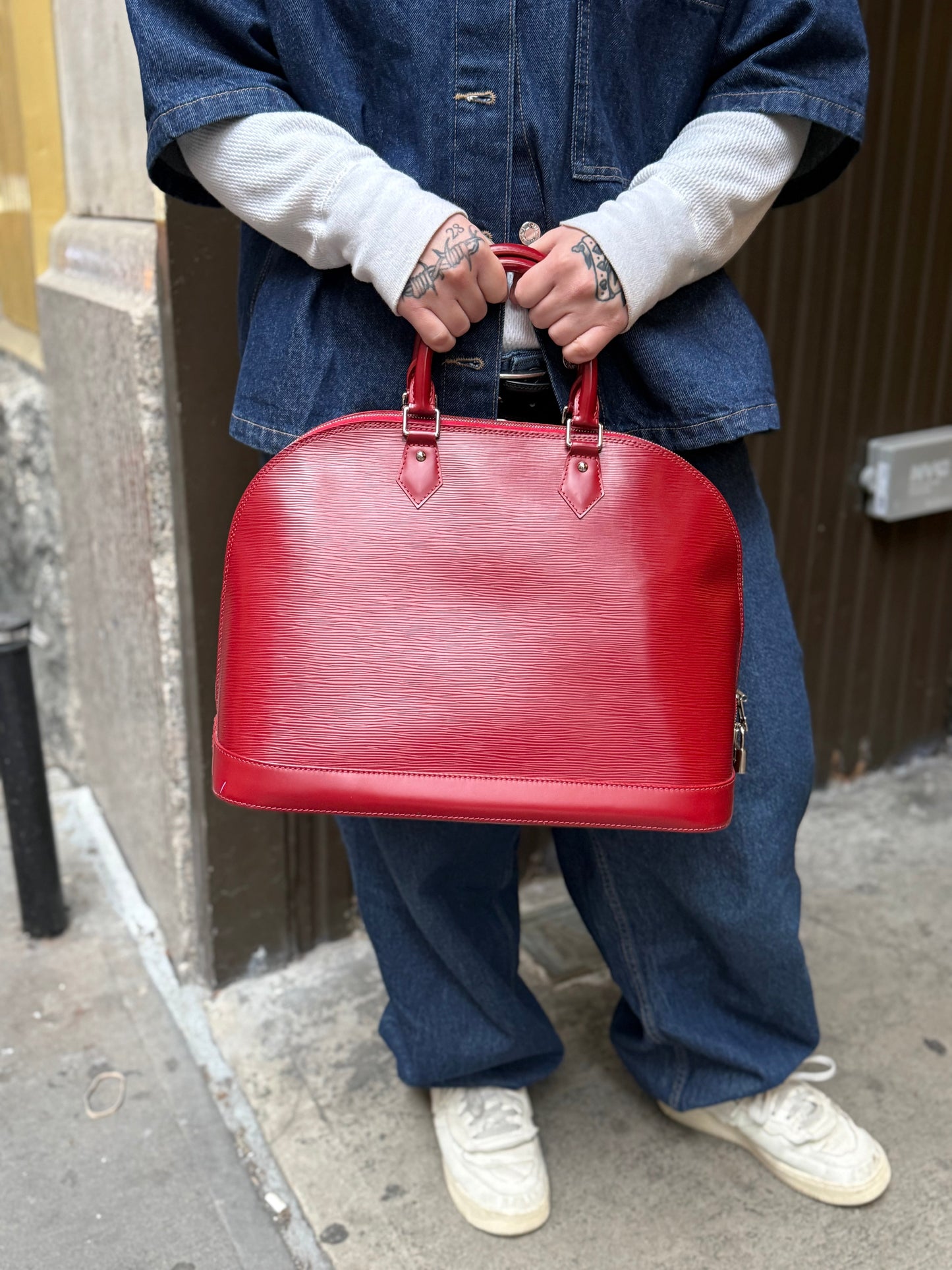 Louis Vuitton Rubis Epi Alma GM