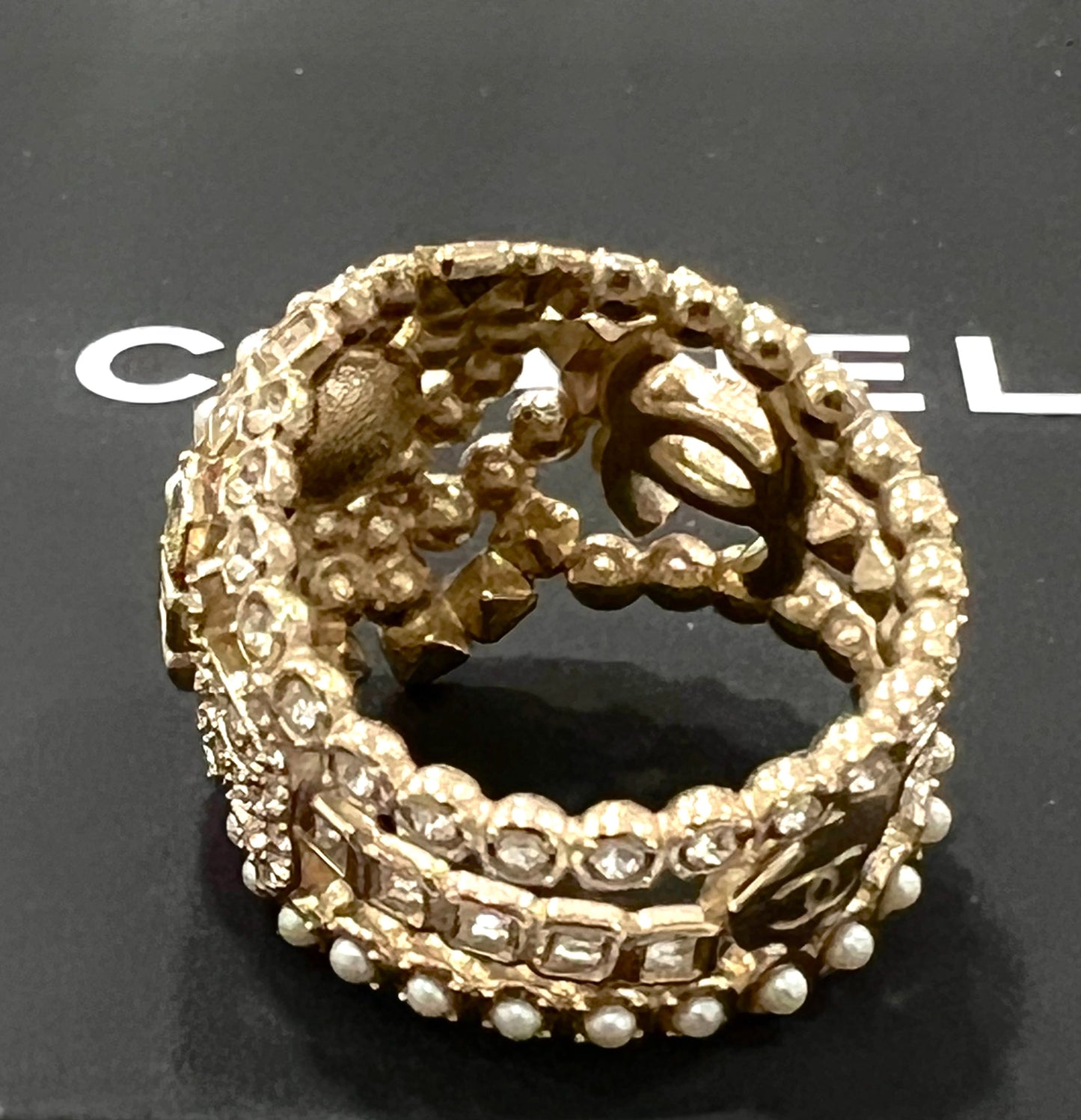 CHANEL CAMELLIA CRYSTAL PEARL RING