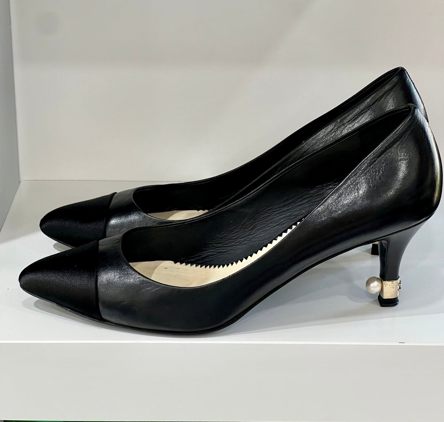 CHANEL CC CAP TOE PEARL EMBELLISHED HEEL PUMPS