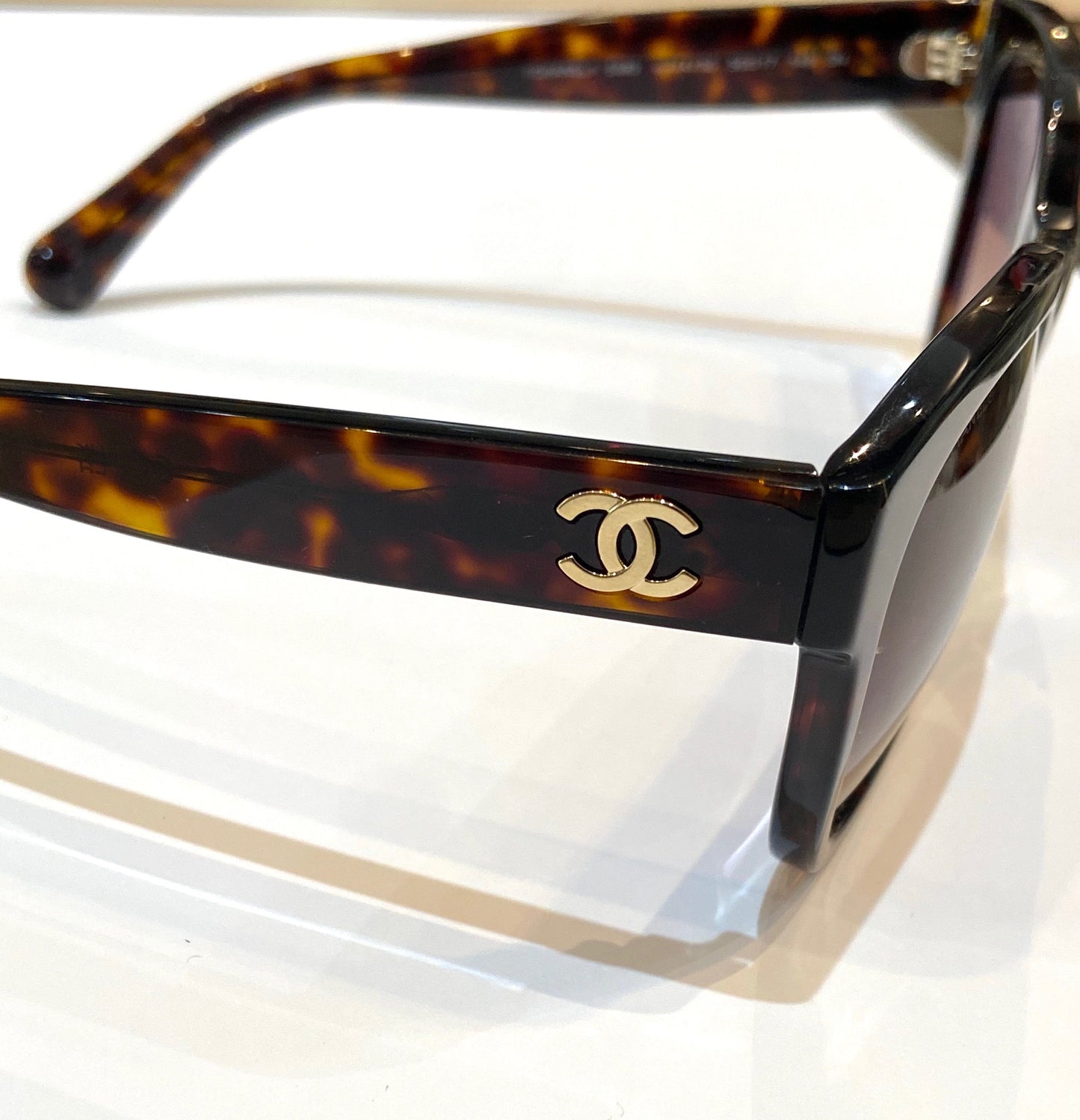 CHANEL TORTOISE FRAME SQUARE SUNGLASSES