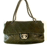 CHANEL   CAVIAR CRUMPLED LEATHER MED CC CRAVE FLAP BAG