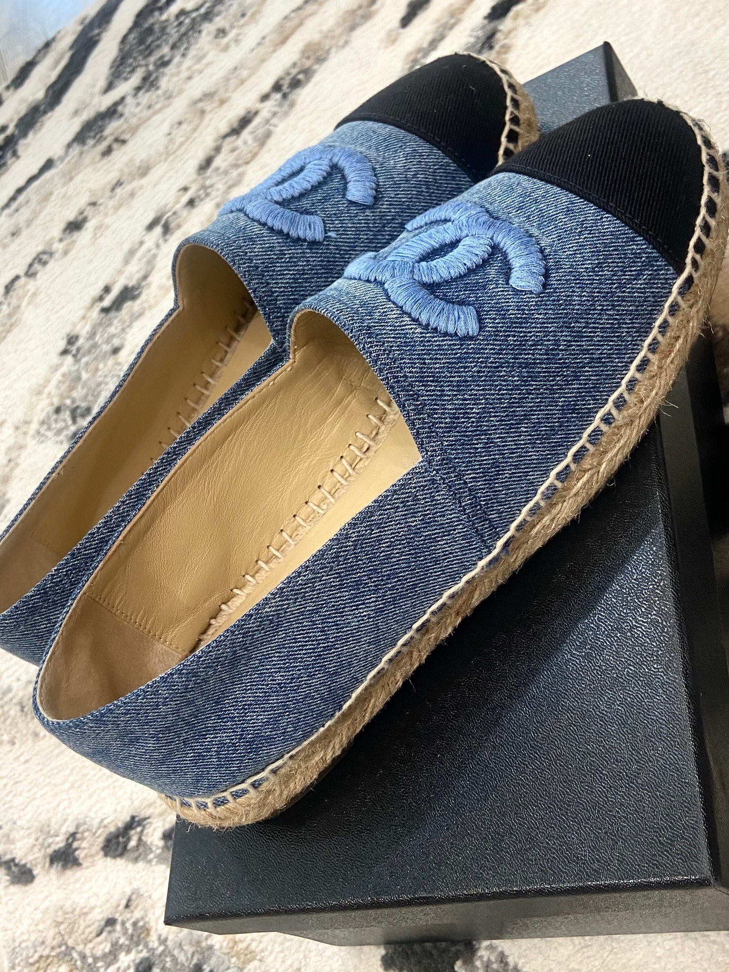 CHANEL CC DENIM ESPADRILLES