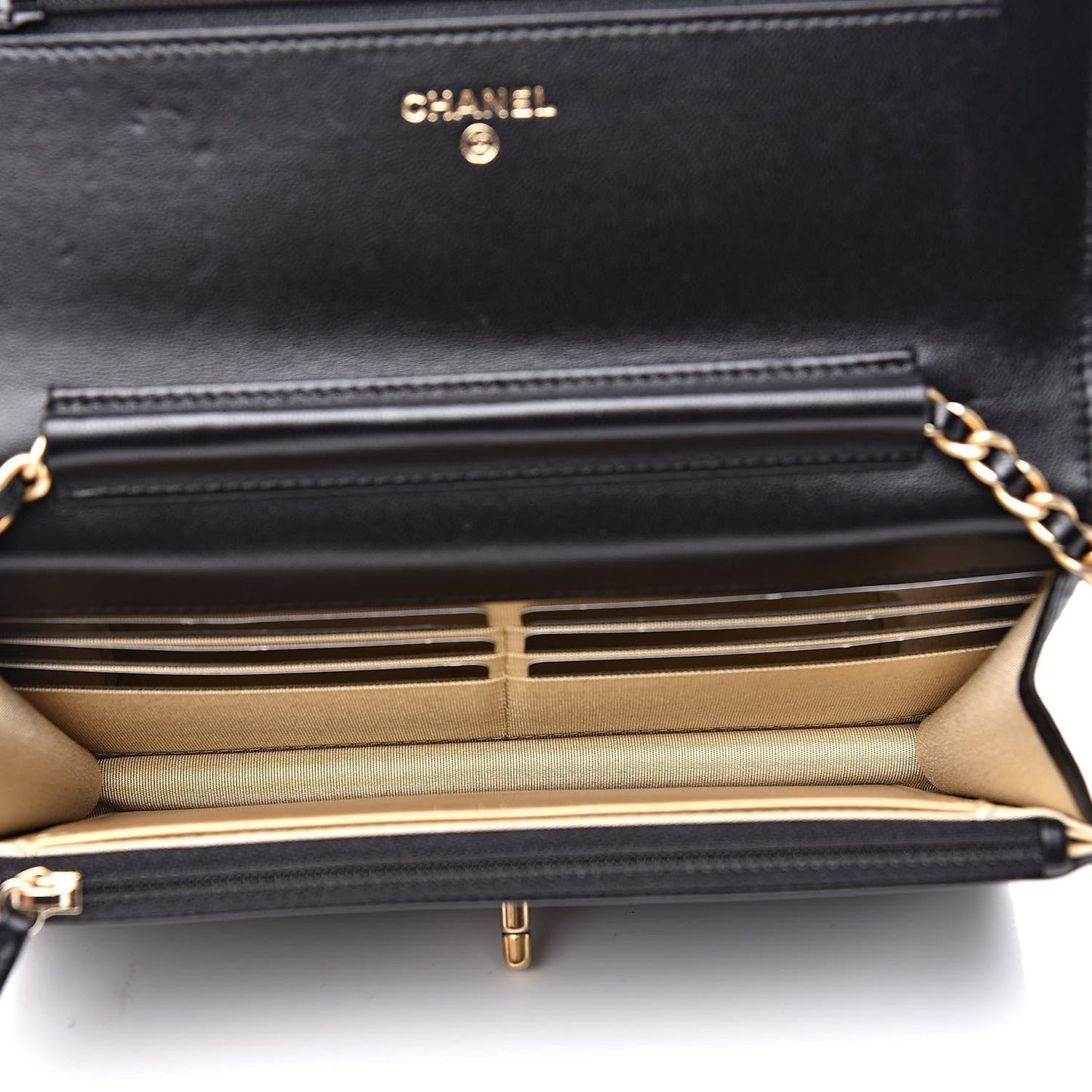 CHL -  QUILTED LAMBSKIN CC PEARL CRUSH WALLET ON CHAIN WOC