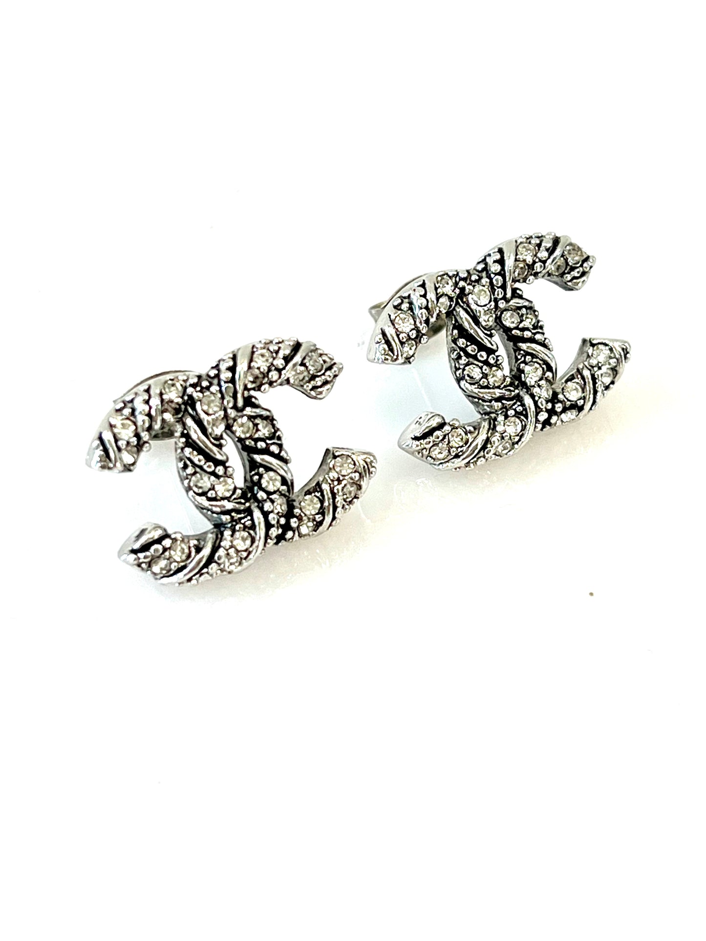 CHANEL CC SILVER TONE CRYSTAL EARRINGS