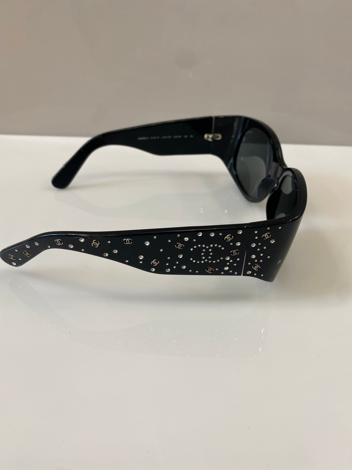 CHANEL SWAROVSKI CRYSTAL CC LOGO SUNGLASSES
