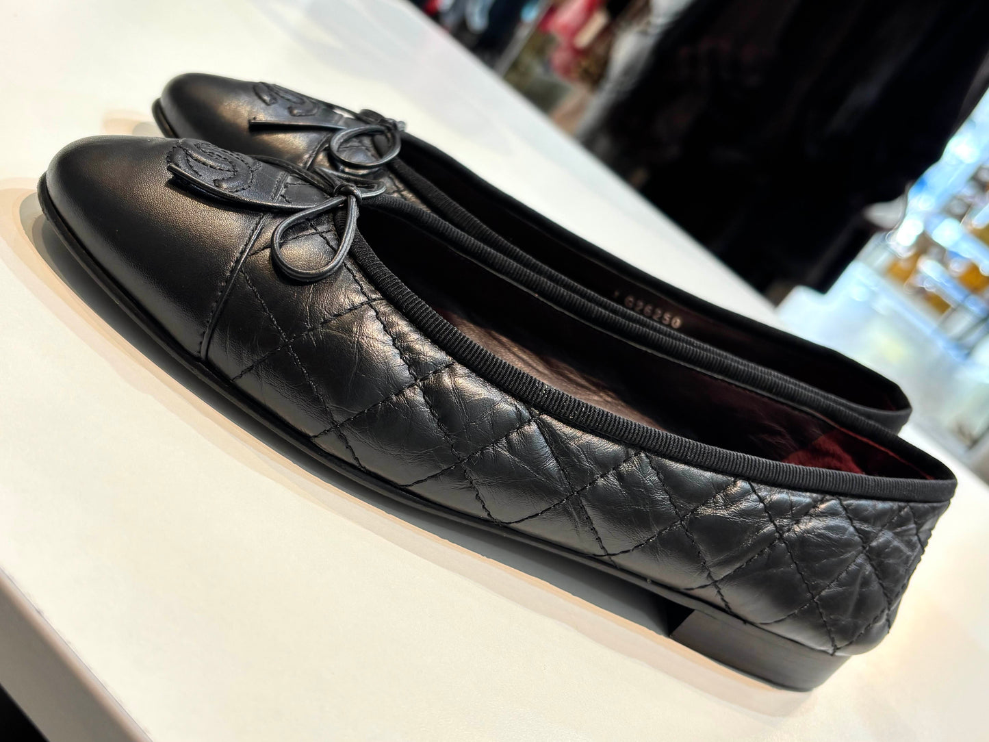 CHANEL CC AGED CALFSKIN QUILTED  LEATHER BALLET FLATS