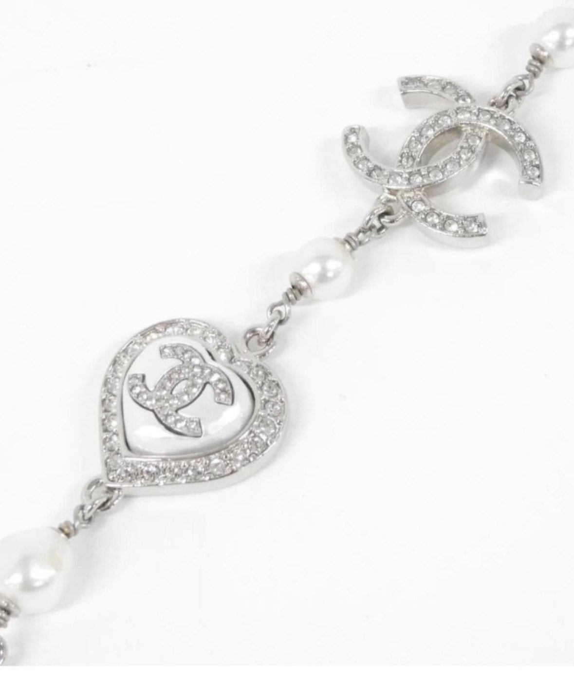 CHANEL TIMELESS CRYSTAL HEART PEARL LONG NECKLACE