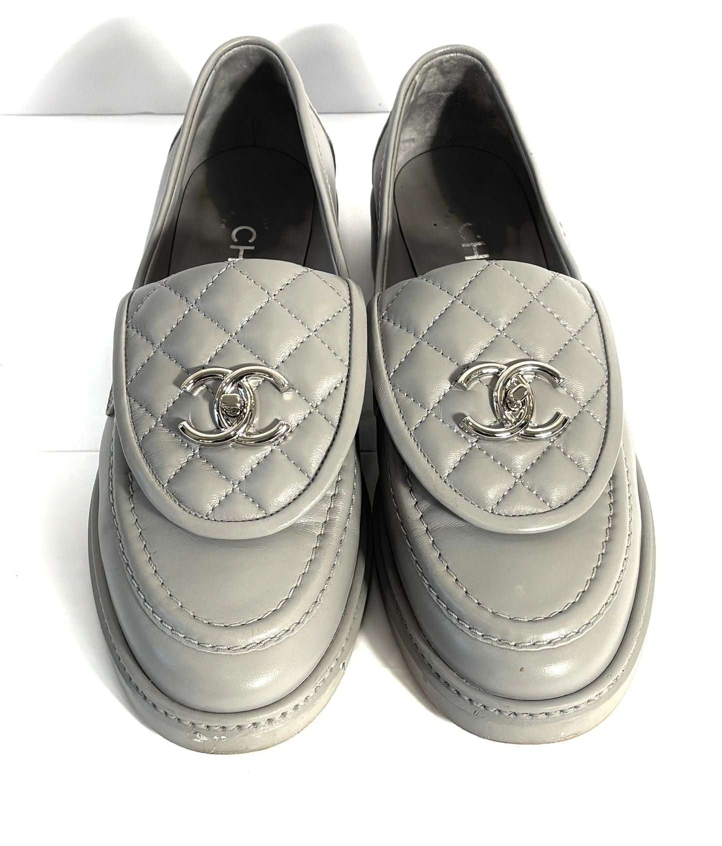 CHANEL INTERLOCKING CC LOAFERS