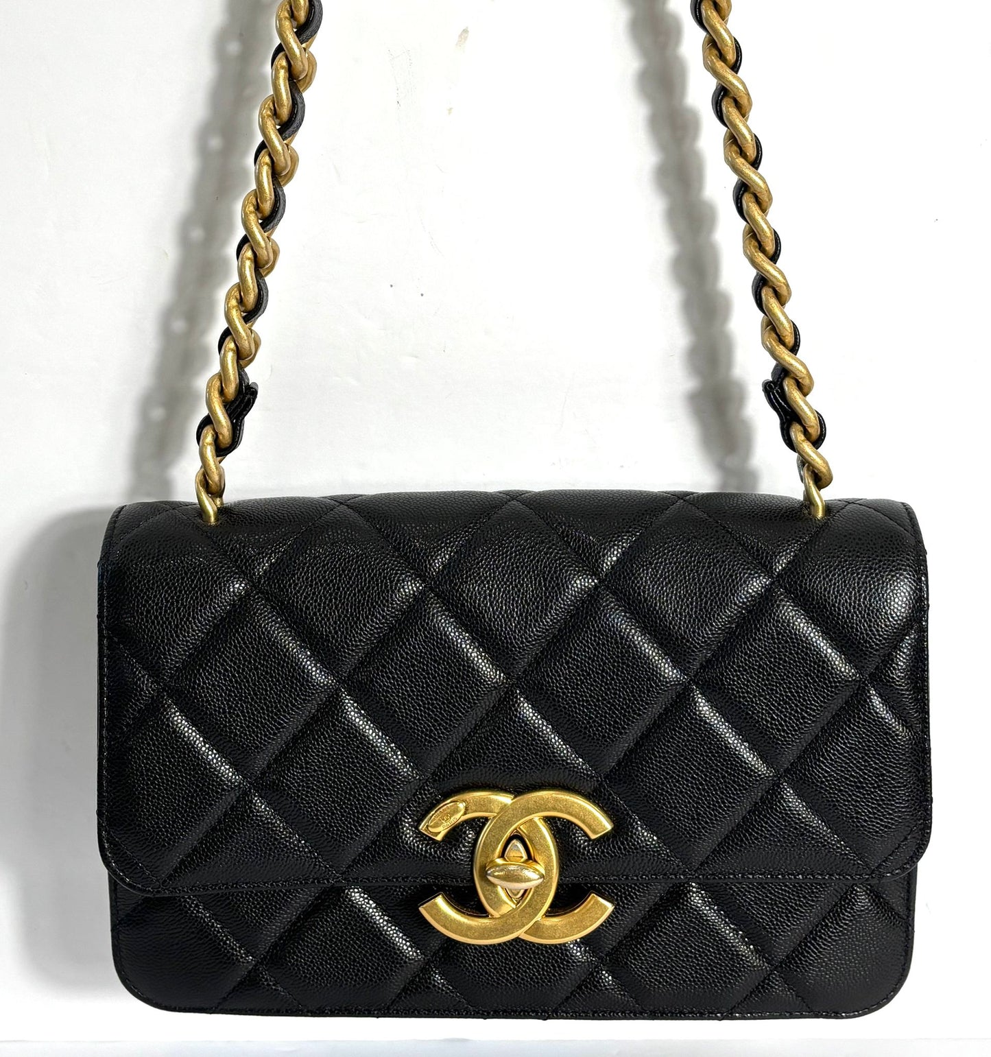 CHANEL SHINY CAVIAR QUILTED FLAP BAG