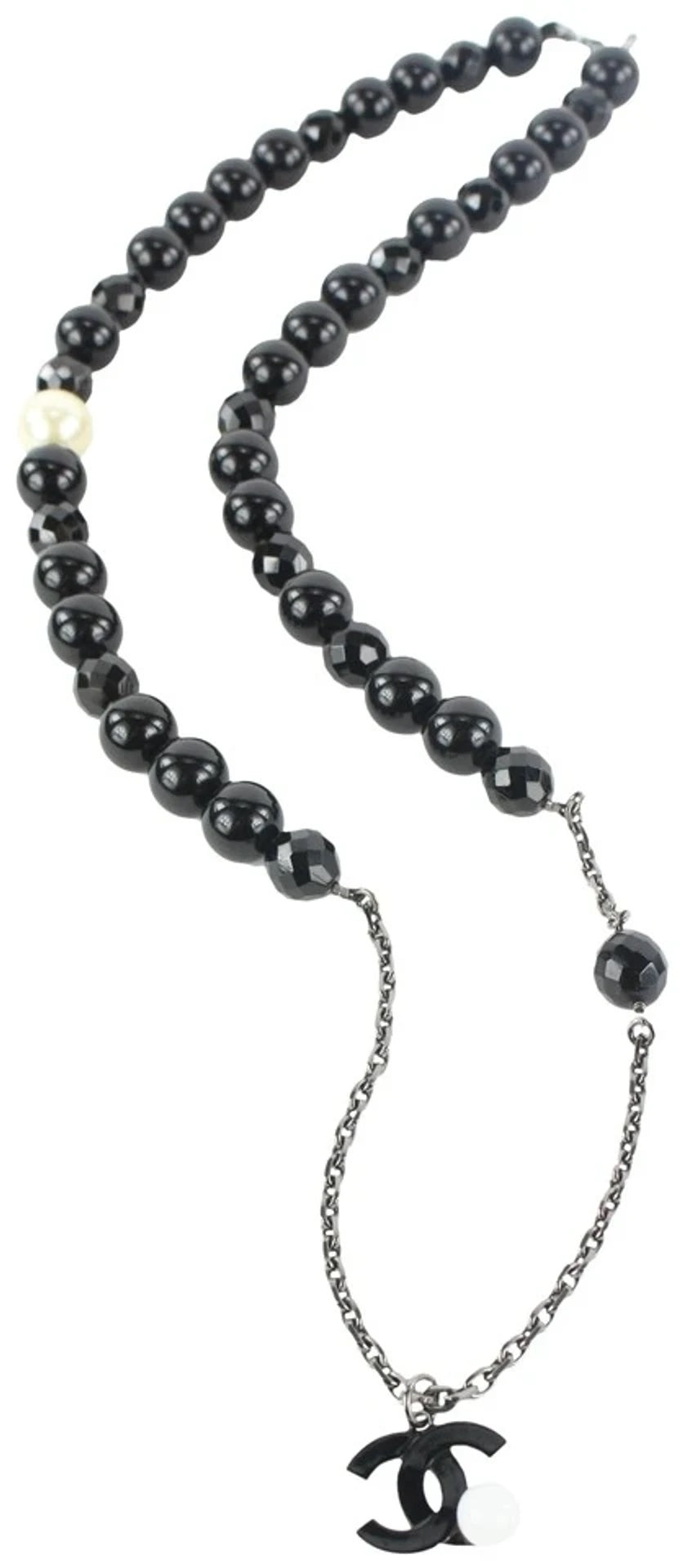 CHANEL 05P BLACK PEARL CC NECKLACE WITH FLOWER DETAIL