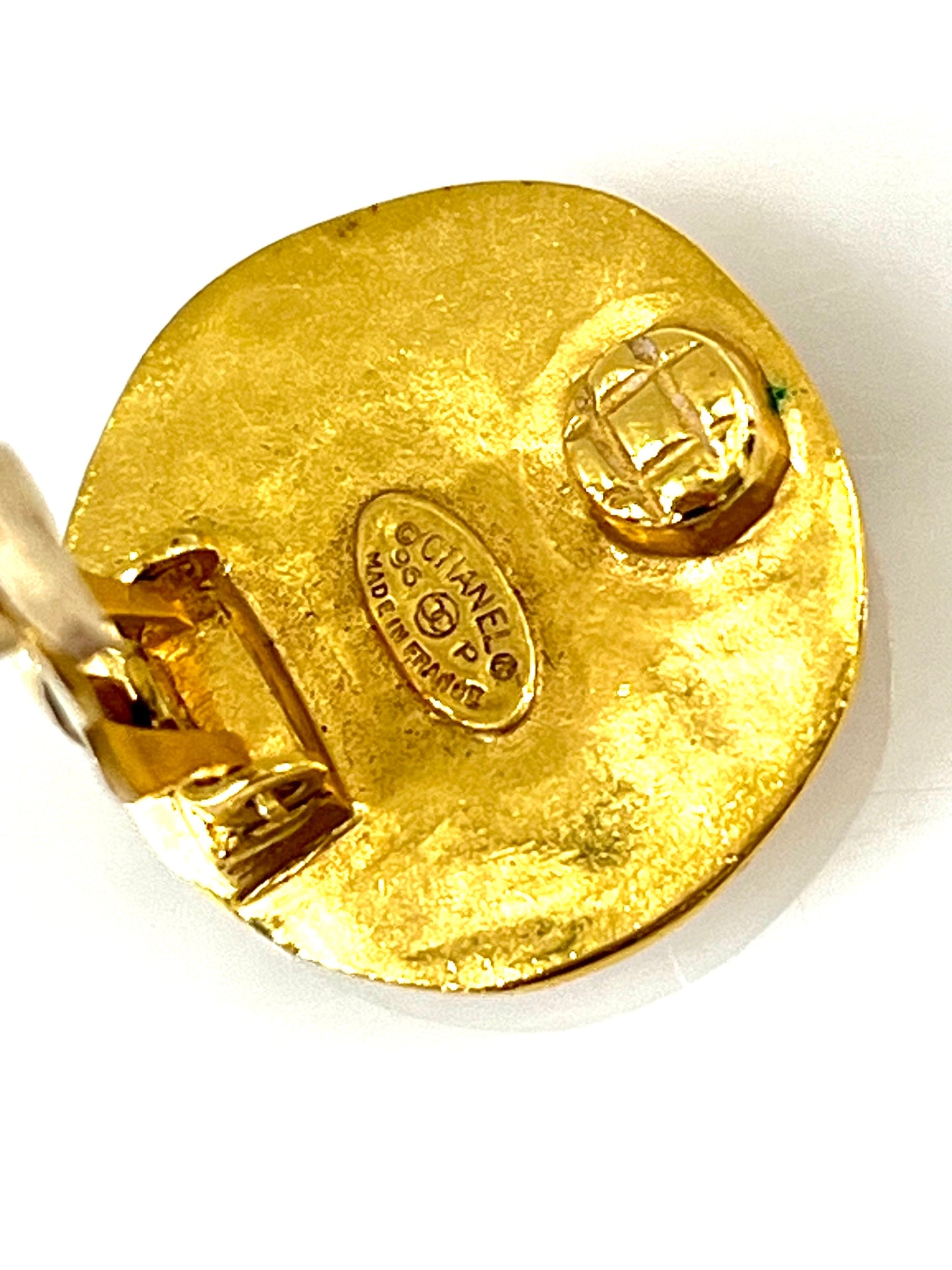 CHANEL 96P 24K GOLD PLATED CC CLIP ON EARRINGS