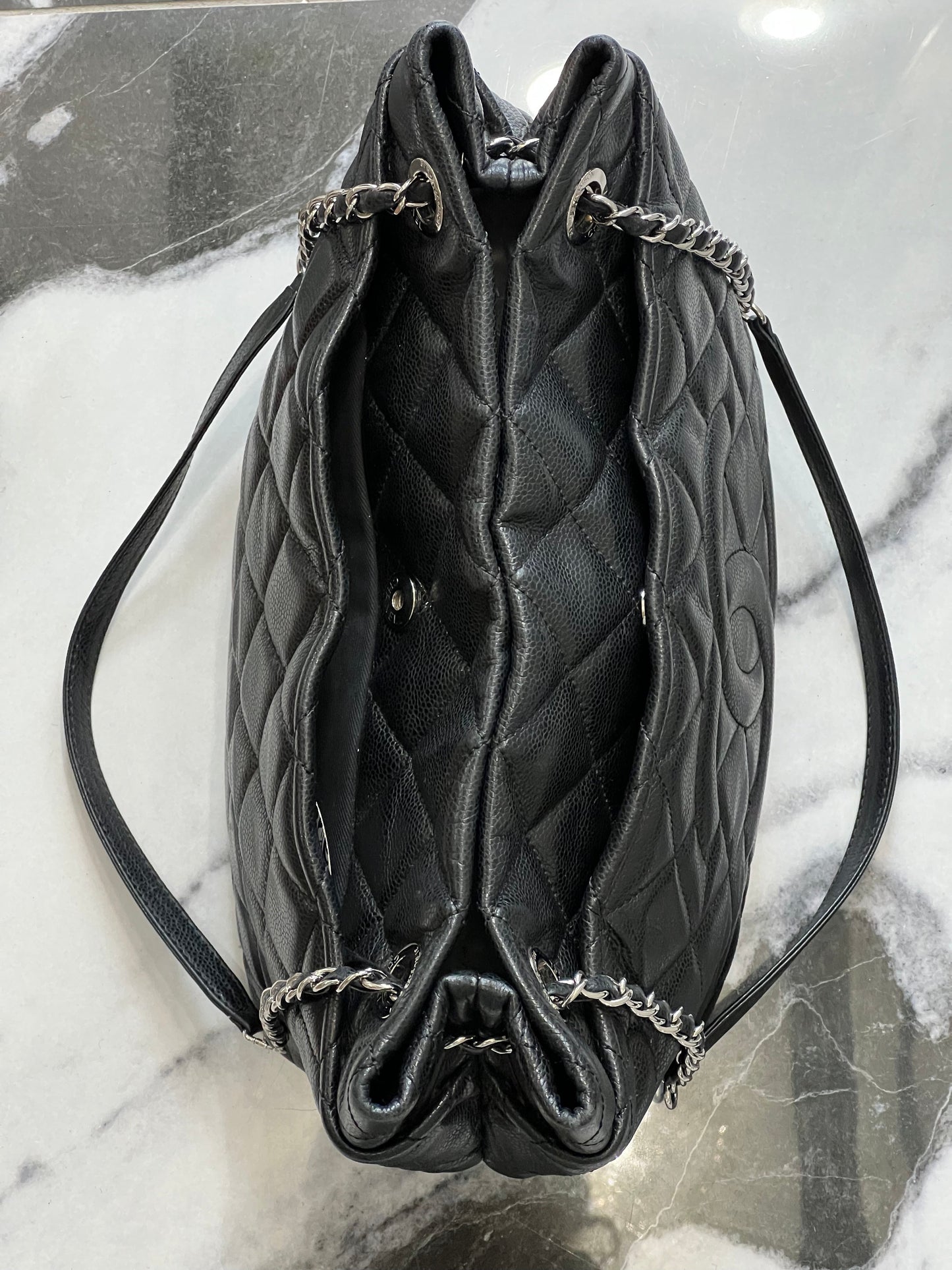CHL -  CAVIAR QUILTED LEATHER TIMELESS CC SOFT SHOPPER TOTE BAG