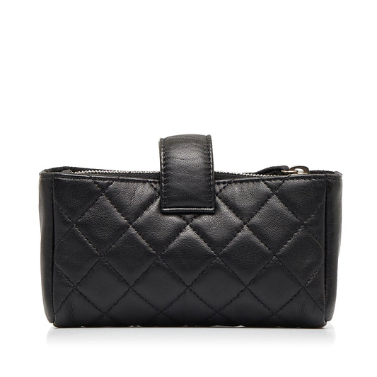 Chanel CC Phone Pouch (SHG-fFFbkG)