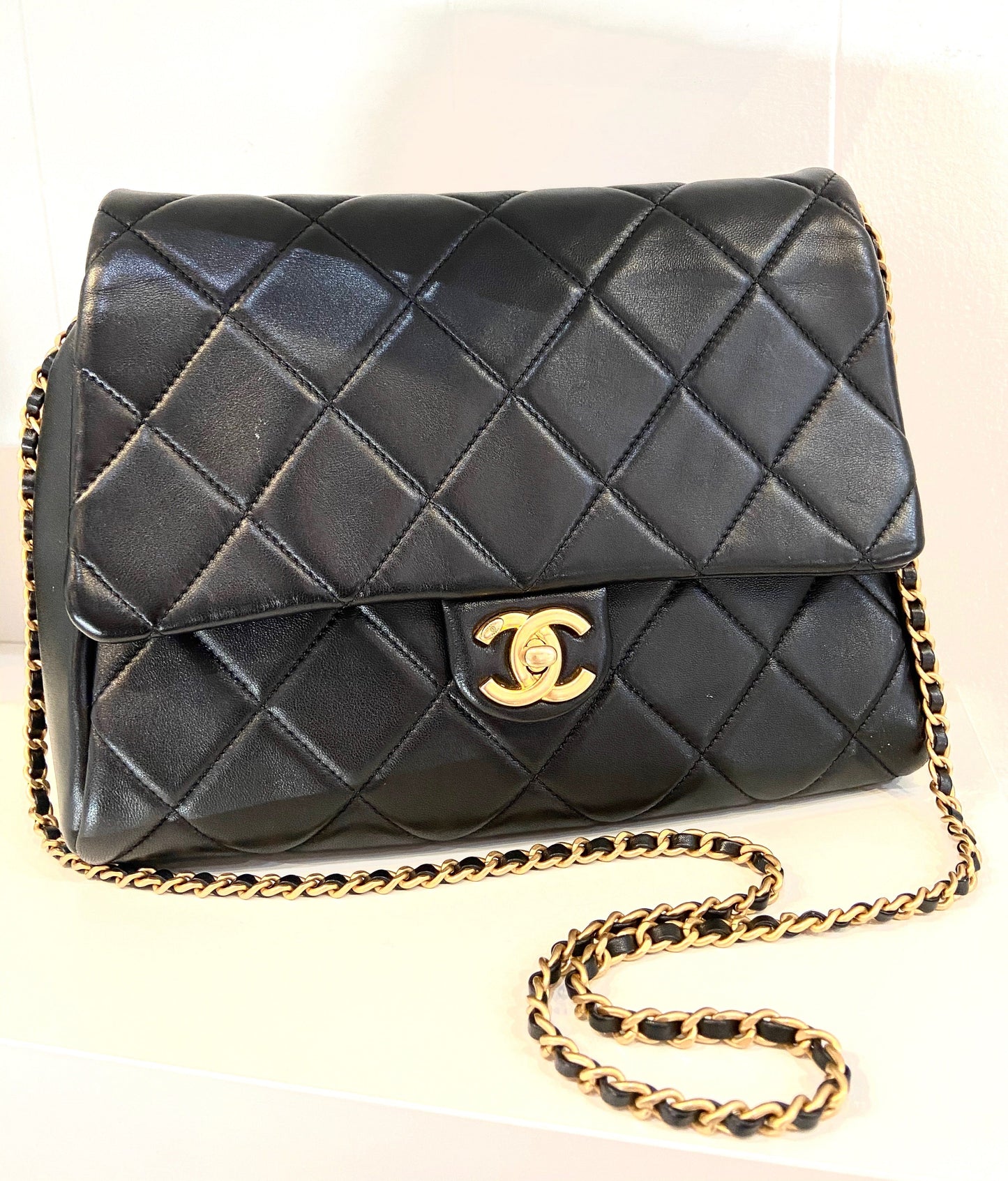 CHL -  QUILTED LAMBSKIN FLAP BAG