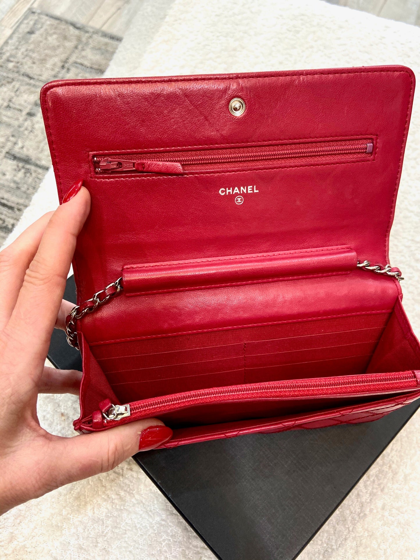 CHANEL CALFSKIN DIAMOND STITCH WALLET ON A CHAIN