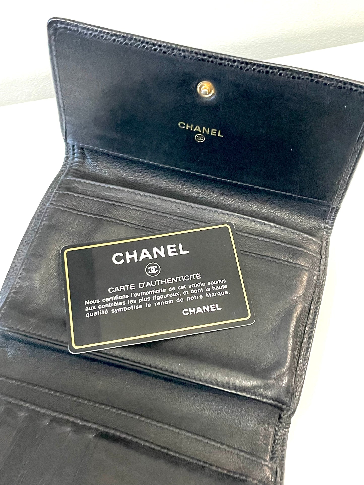 CHANEL CAVIAR LEATHER BIFOLD WALLET