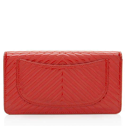 Chanel Chevron Patent Leather Yen Wallet (SHF-dr7rcl)