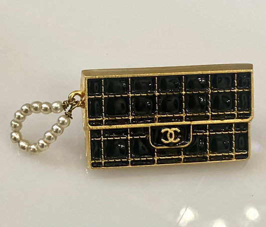 CHANEL RUNWAY FAUX PEARL PURSE PIN BROOCH
