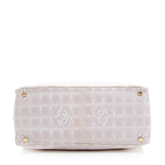 Chanel   Nylon Travel Line Large Tote (SHF-20093)