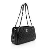 Chanel Patent Leather CC Angle Tote (SHF-a6O8IJ)
