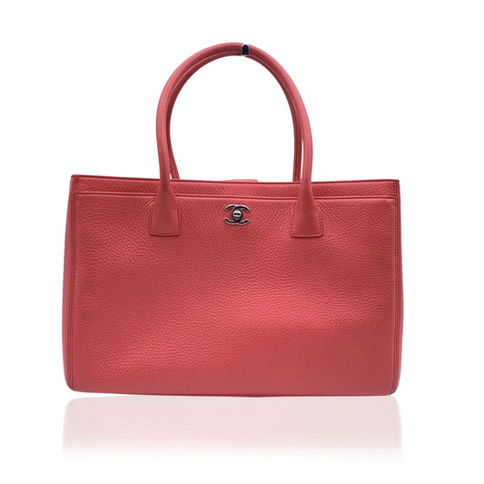 CHANEL PEBBLED LEATHER LARGE EXECUTIVE TOTE BAG WITH SHOULDER STRAP-HS