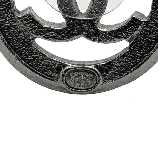 Chanel Ruthenium Pearl CC Round Push Back Earrings (SHG-Y0WMQt)